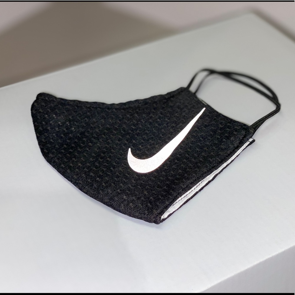 Black Nike Face Mask